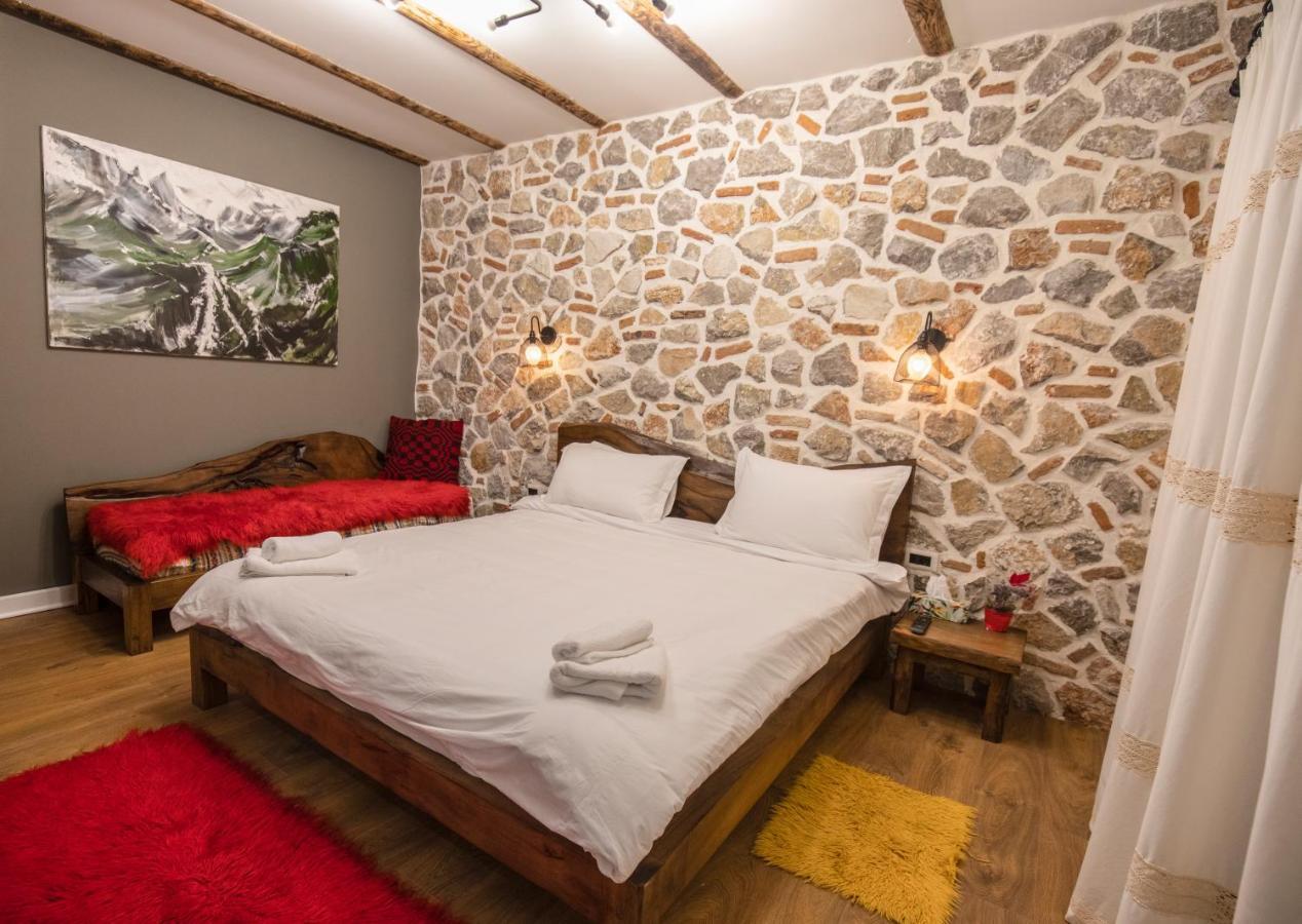 Hotel Tres Belle *