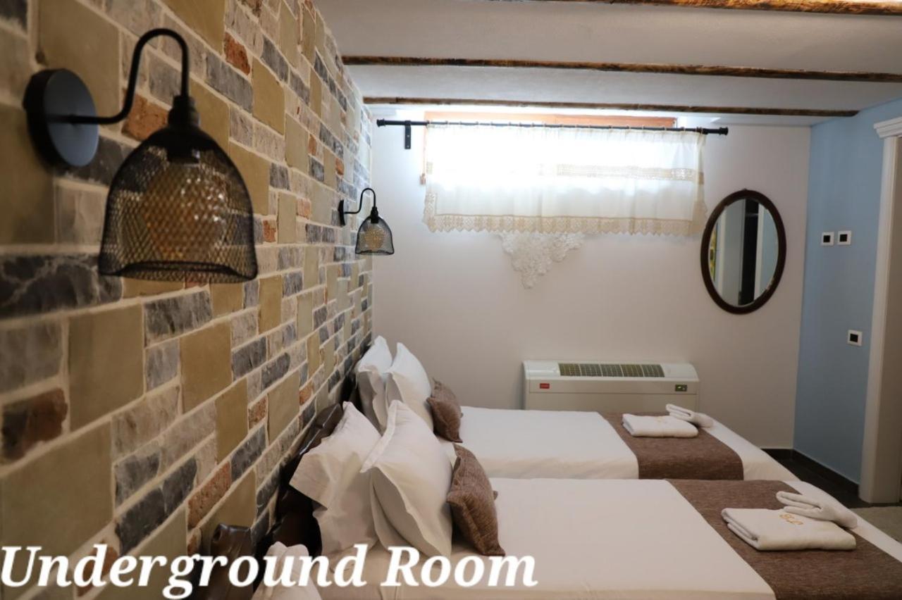 Tres Belle Hotel *
